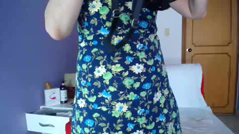  SleepyAbuela online show from February 6, 2:09 pm