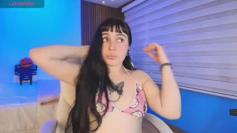 Snapshot of lucy_smith7 chatting on October 13, 8:09 pm Sofia  online show from October 13, 8:09 pm