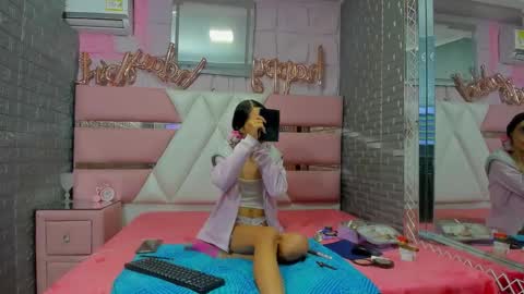 Lucy unlimit come back here  online show from November 29, 3:31 am