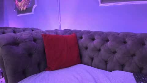 Snapshot of lucy_williiams chatting on December 9, 6:25 pm Lucy  online show from December 9, 6:25 pm