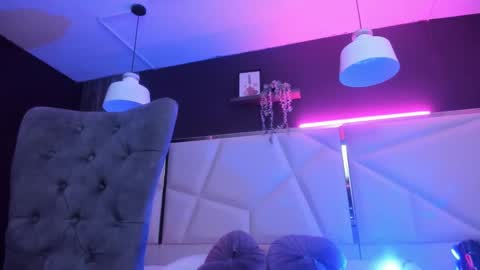 Snapshot of lucy_williiams chatting on September 10, 12:27 pm Lucy  online show from September 10, 12:27 pm