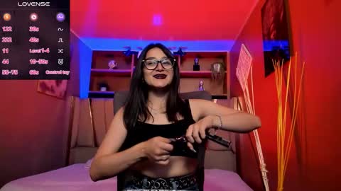 Snapshot of lucy_williiams chatting on November 10, 11:31 am Lucy online show from November 10, 11:31 am