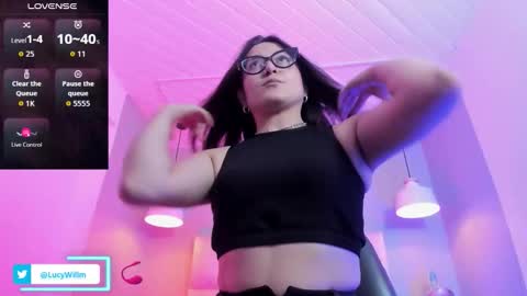 Snapshot of lucy_williiams chatting on January 13, 7:19 pm Lucy online show from January 13, 7:19 pm