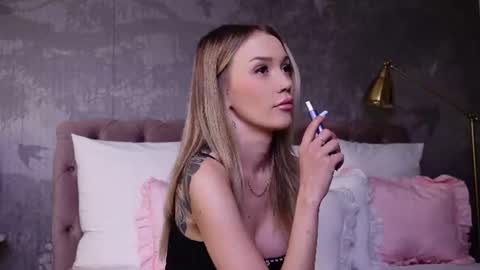 Snapshot of lucyaddison chatting on July 10, 7:56 am LucyAddison online show from July 10, 7:56 am