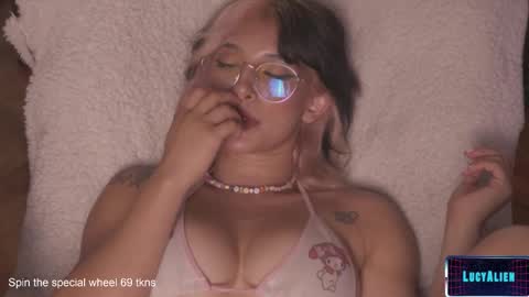 Lucy Alien  online show from January 29, 11:14 pm