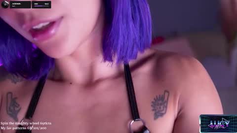 Lucy Alien  online show from September 13, 2:39 pm