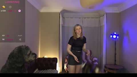 Lucy online show from January 16, 9:52 pm