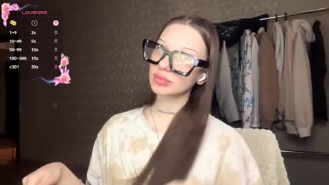 Snapshot of lucykobylarczyk chatting on February 25, 5:28 am Ella online show from February 25, 5:28 am