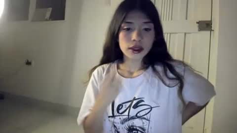 Snapshot of lucyportman chatting on April 19, 9:19 am lucyportman online show from April 19, 9:19 am