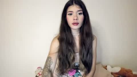 Snapshot of lucyportman chatting on April 21, 7:36 am lucyportman online show from April 21, 7:36 am