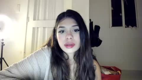 Snapshot of lucyportman chatting on May 18, 9:59 am lucyportman online show from May 18, 9:59 am