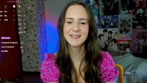 Snapshot of lucyrose33 chatting on September 23, 4:59 am Lucy Rose online show from September 23, 4:59 am