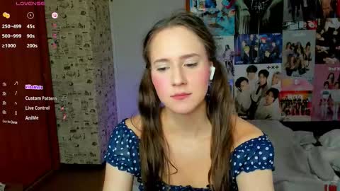 Snapshot of lucyrose33 chatting on September 29, 4:56 pm Lucy Rose online show from September 29, 4:56 pm