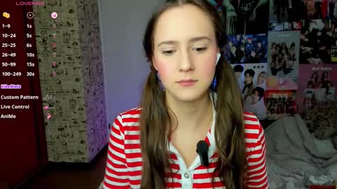 Snapshot of lucyrose33 chatting on October 1, 3:29 pm Lucy Rose online show from October 1, 3:29 pm