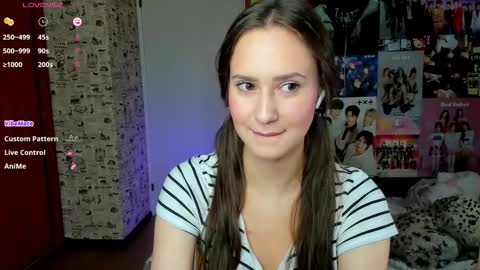 Snapshot of lucyrose33 chatting on October 3, 5:37 am Lucy Rose online show from October 3, 5:37 am