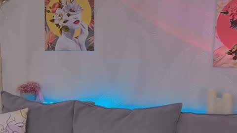 Lucy online show from December 2, 10:12 pm