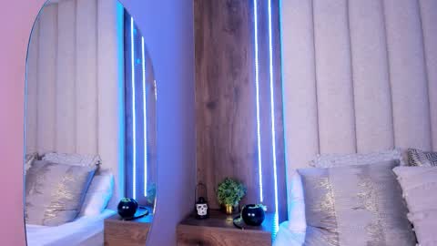 Lucy online show from November 1, 11:40 pm