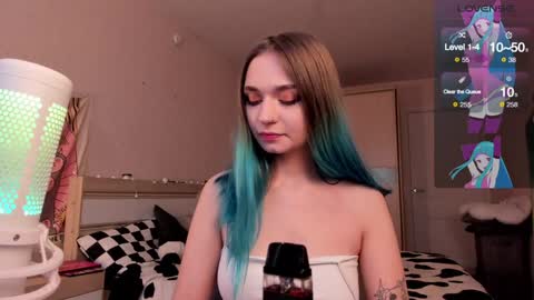 Lucy online show from December 4, 10:35 am