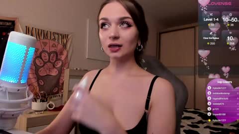 Lucy online show from February 2, 6:42 pm