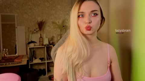 Lucy online show from October 23, 6:06 pm