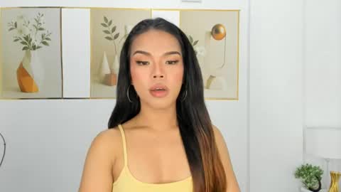 Snapshot of lucyvane chatting on July 17, 8:03 pm lucyvane online show from July 17, 8:03 pm