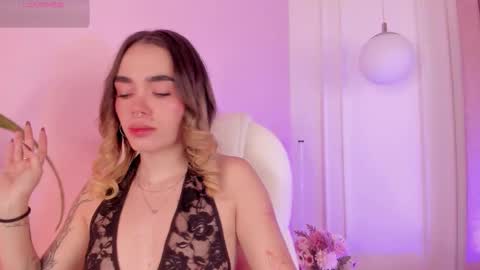 Lucy online show from October 30, 4:14 am