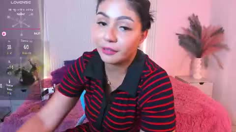 Lucy Wold online show from July 11, 7:49 pm