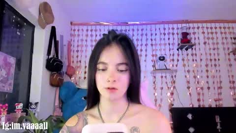 Snapshot of lucyy_tayy chatting on October 12, 9:08 am The love of your life 3 online show from October 12, 9:08 am