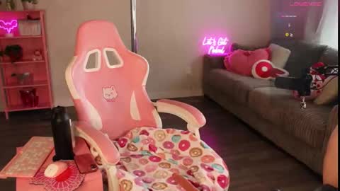 Lucy online show from February 27, 11:38 pm