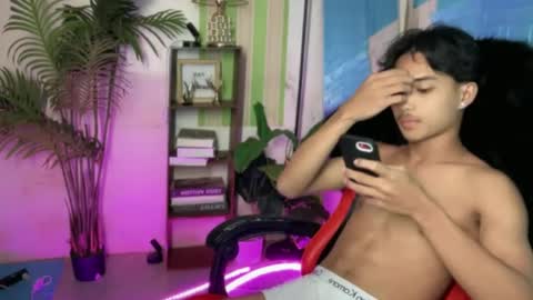 luda_69 online show from May 31, 2:13 pm