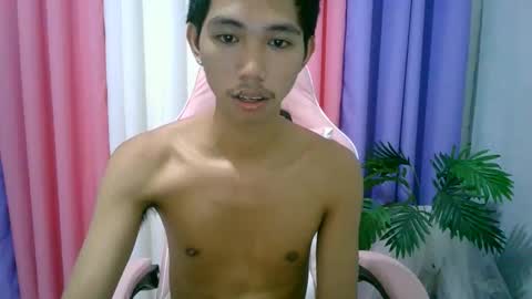 lui_the_fucker online show from October 17, 11:07 pm