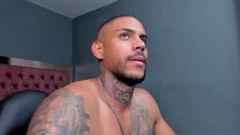 Luigi Vitale online show from December 7, 4:09 am