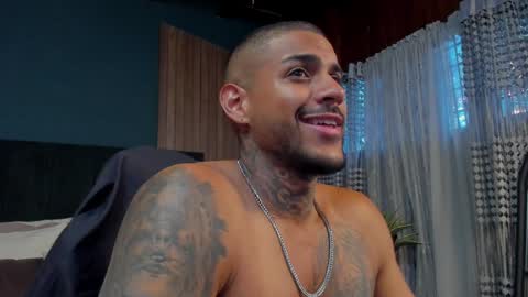 Luigi Vitale online show from December 8, 10:03 pm