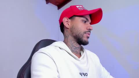 Luigi Vitale online show from November 27, 8:16 am