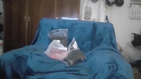 A slave to the mistress.. un esclavo para las amas dominantes. online show from February 22, 11:14 pm