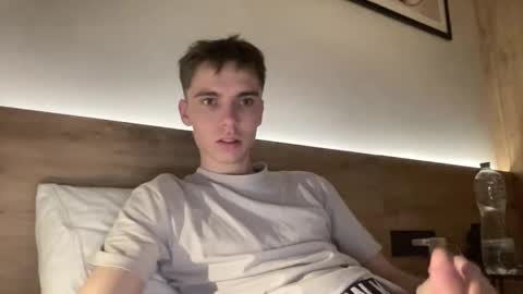 Luis online show from November 25, 5:18 am