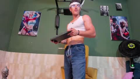 Luis AS online show from March 10, 2:16 pm