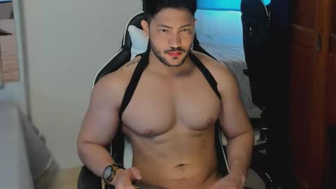 luis_baptista online show from October 19, 7:58 pm