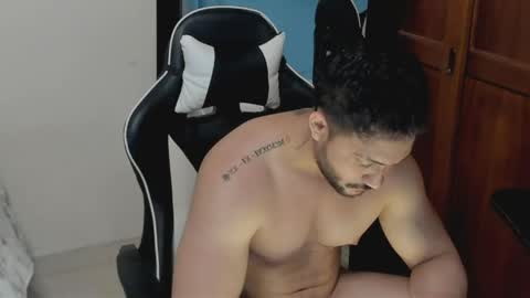 luis_baptista online show from May 6, 1:47 am