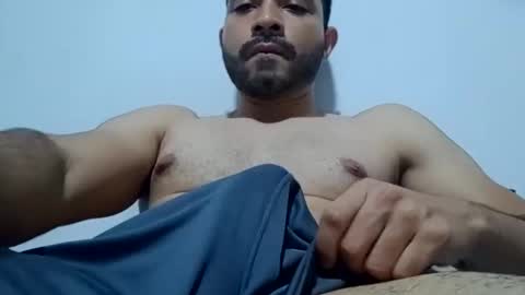 Snapshot of luis_hunk chatting on February 16, 5:58 am Andrew online show from February 16, 5:58 am