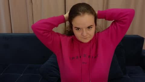 Luisa Rosee online show from February 8, 9:35 am