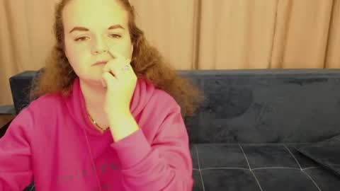 Luisa Rosee online show from February 15, 9:26 pm