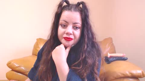 Cassie online show from December 1, 8:08 am