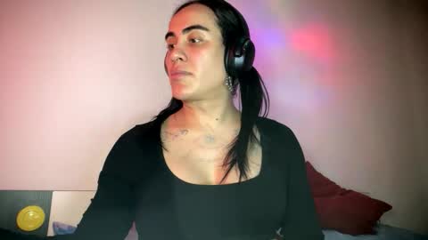 Luisa Monsters online show from February 10, 12:15 am