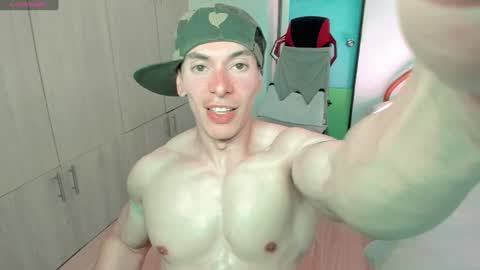 Snapshot of luisfernikesportboy chatting on February 7, 9:15 pm Luis Fer PVT IS OPEN online show from February 7, 9:15 pm