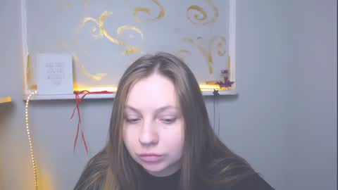 Snapshot of luizaheems_ chatting on December 5, 8:00 am Luiza online show from December 5, 8:00 am