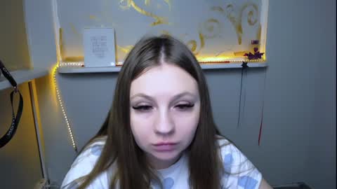 Snapshot of luizaheems_ chatting on December 21, 7:45 am Luiza online show from December 21, 7:45 am