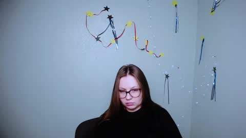 Snapshot of luizaheems_ chatting on January 19, 10:06 am Luiza online show from January 19, 10:06 am