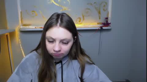 Snapshot of luizaheems_ chatting on February 8, 7:26 am Luiza online show from February 8, 7:26 am