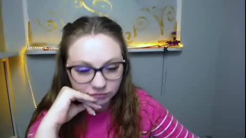 Snapshot of luizaheems_ chatting on February 24, 1:10 pm Luiza online show from February 24, 1:10 pm